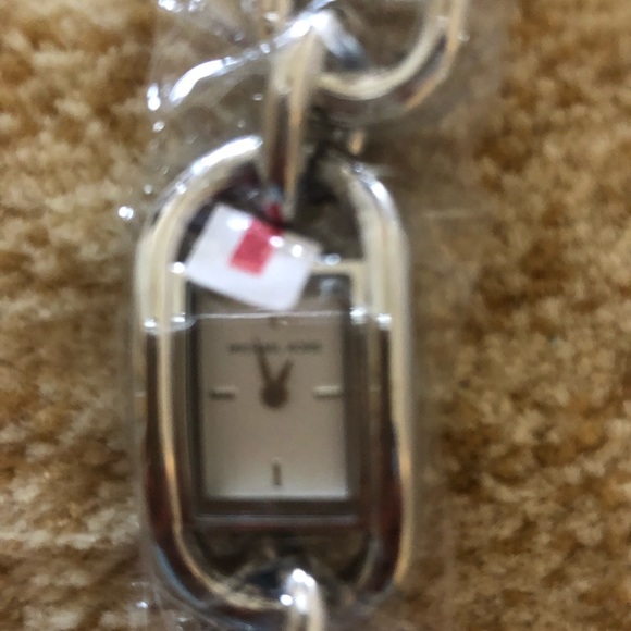 Michael Kors Silver Watch - Picture 4 of 6